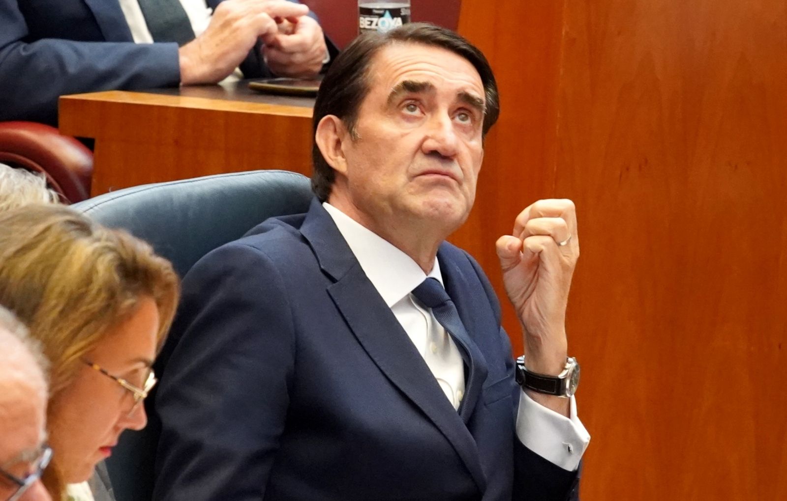 El consejero de Medio Ambiente, Juan Carlos Suárez-Quiñones, en el Pleno de las Cortes de Castilla y León | Miriam Chacón / ICAL