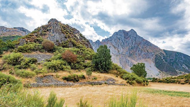 Imagen 09 Canto del Castillo y Bodón al fondo Imagen 09 Canto del Castillo y Bodón al fondo