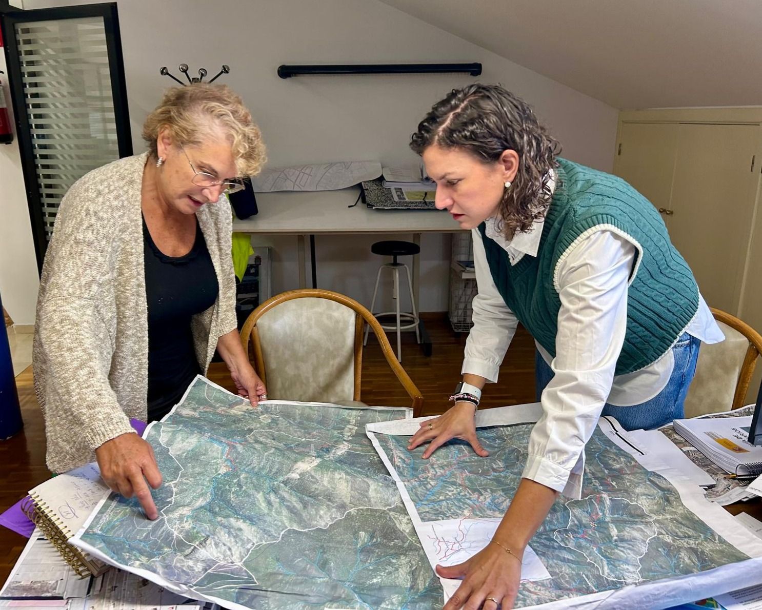 Coca y la técnica con los planos.