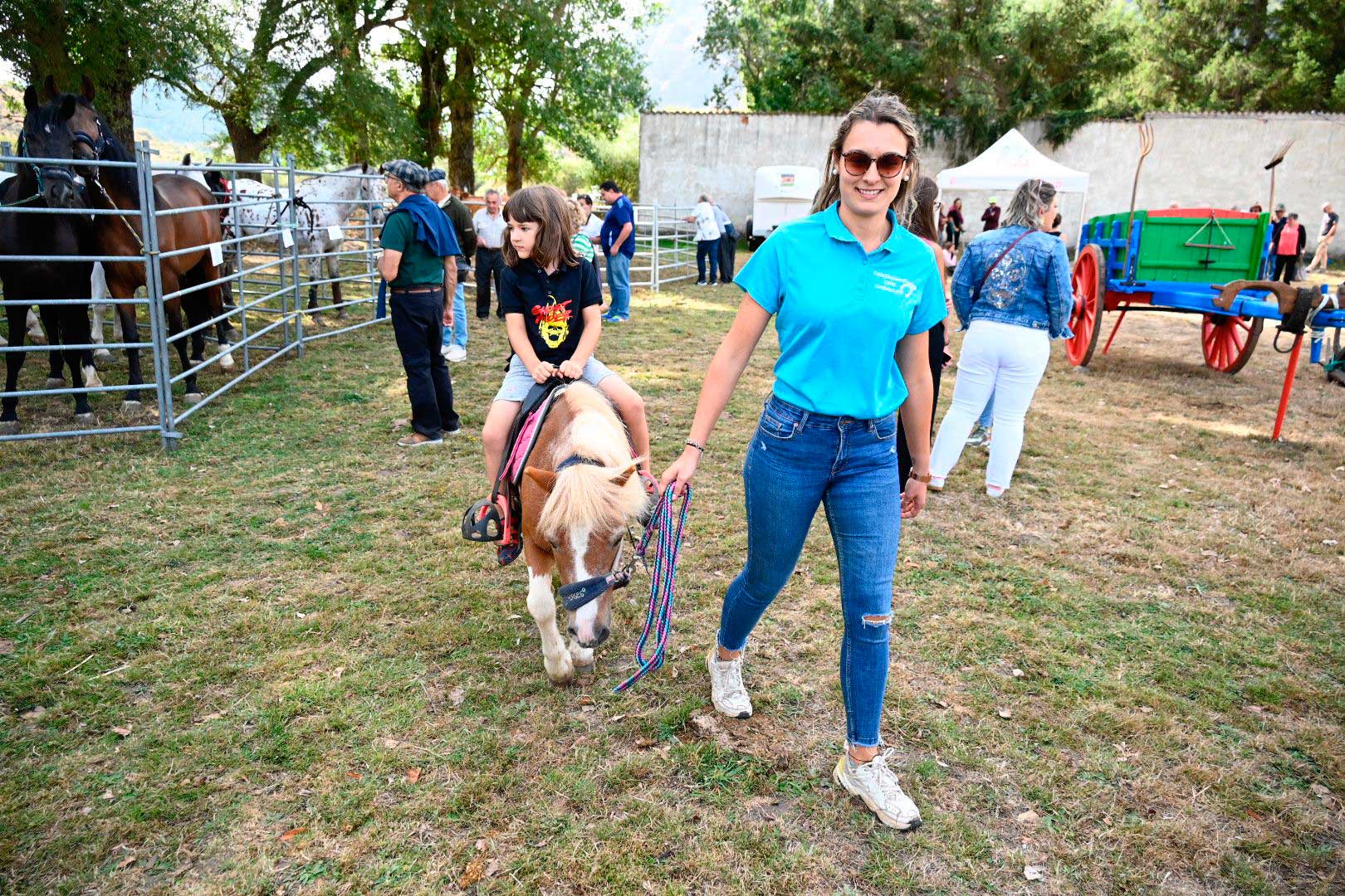 La pasión equina conquista Valdelugueros con su Feria Ganadera. | SAÚL ARÉN