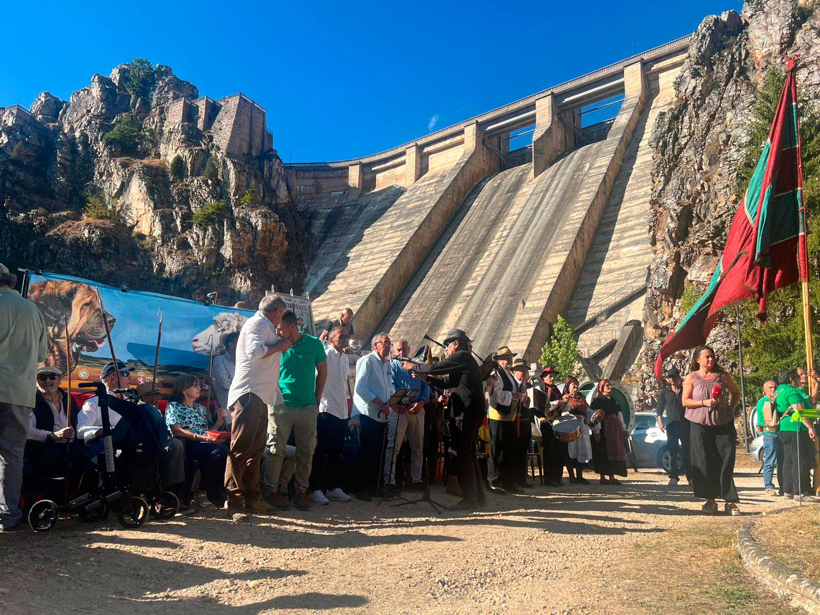  Fulgencio Fernández, periodista de las Nueva Crónica, fue el 'padrino´ de la 48ª edición de La Fiesta del Pastor. | L.N.C.