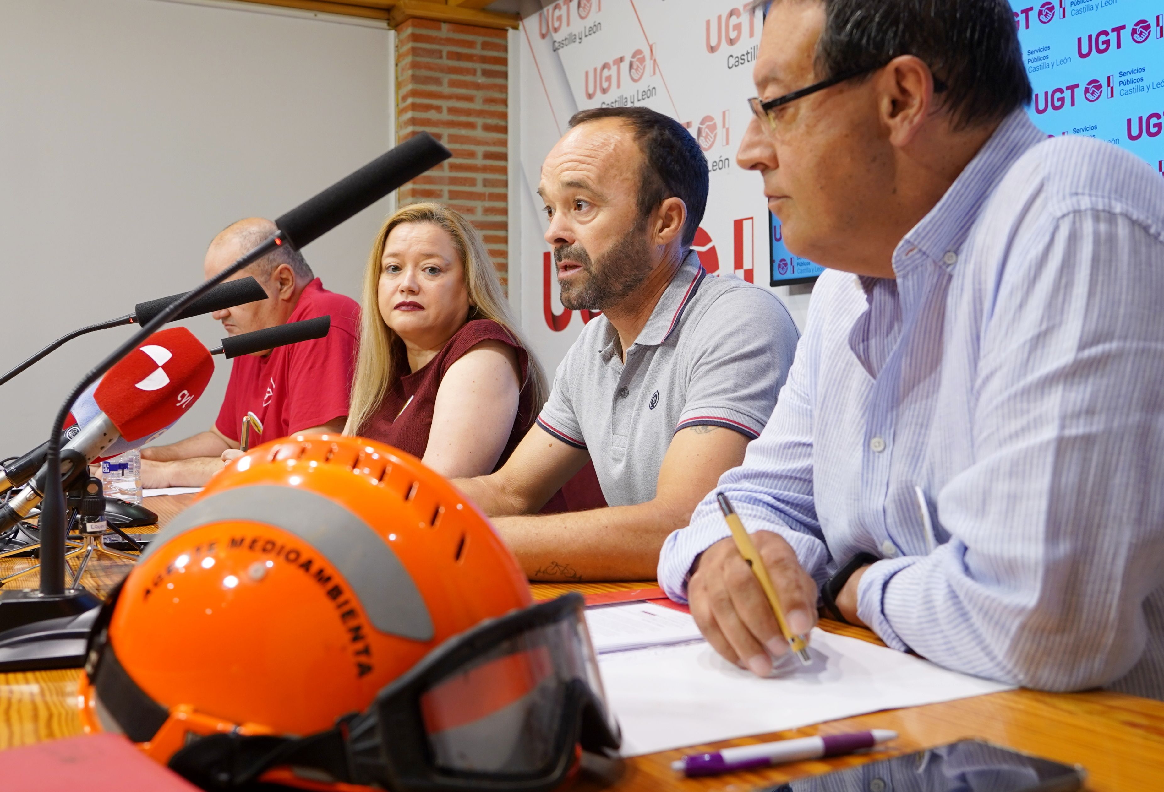 Un instante de la intervención de Tomás Pérez, ecretario general de UGT Servicios Públicos de Castilla y León. | M.CHACÓN ( Ical)