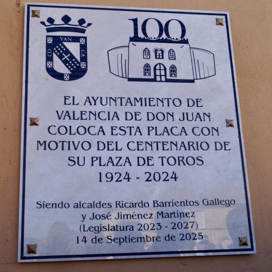 Placa conmemorativa instalada. | L.N.C. Placa conmemorativa instalada. | L.N.C.