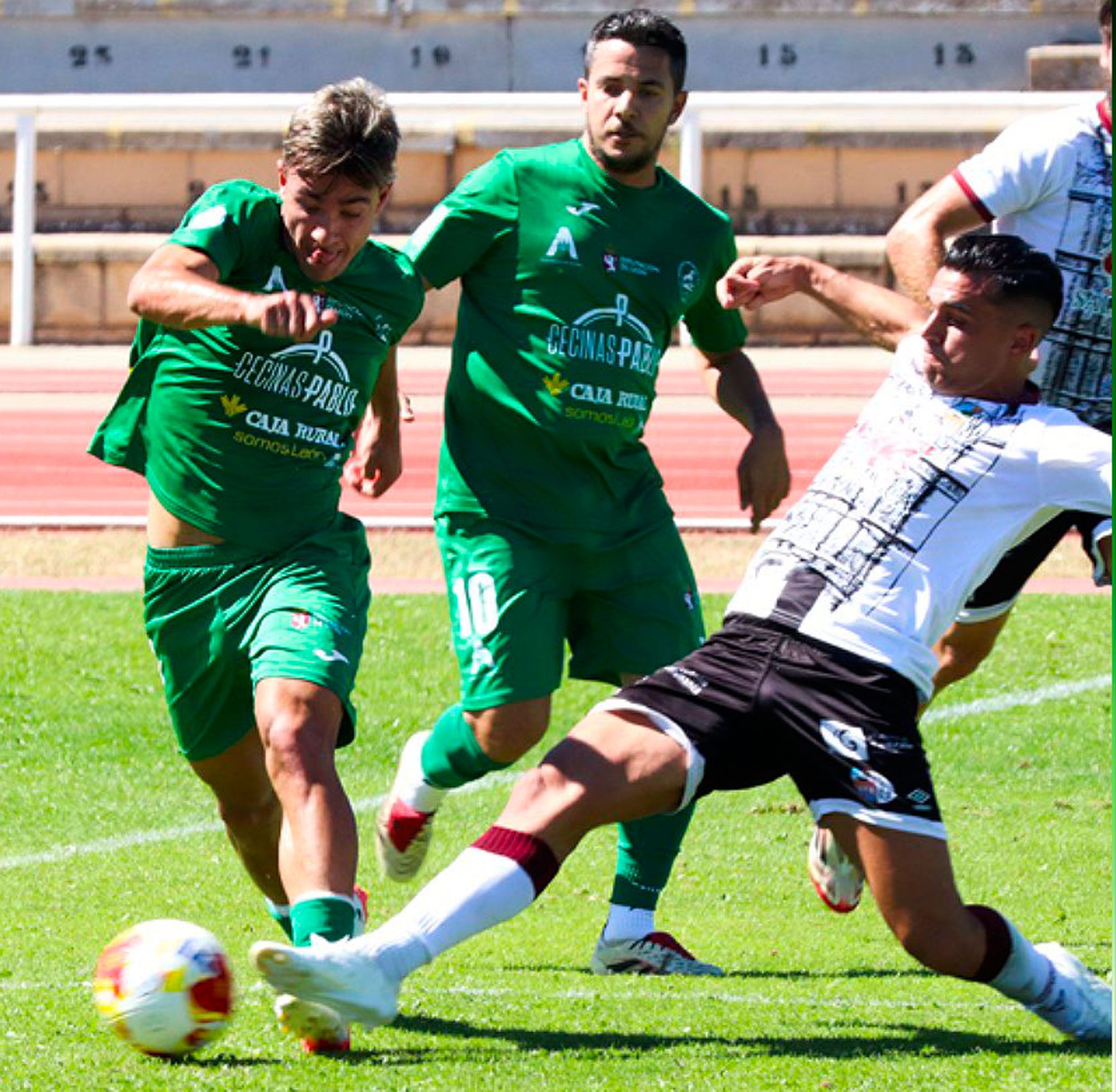 Un lance del choque entre el Salamanca y el Astorga. | ATLETICOASTORGA