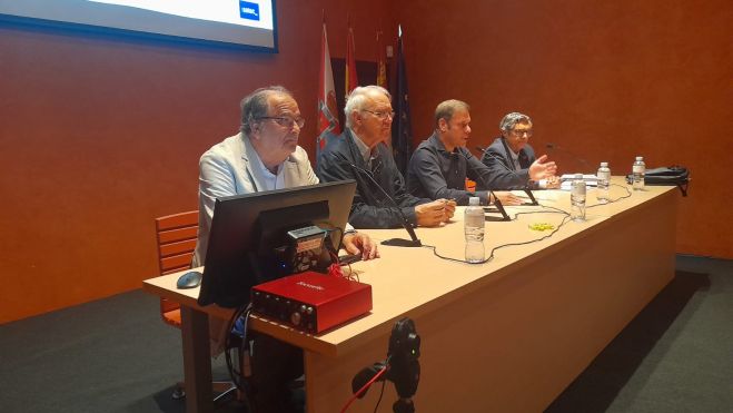 reunion científicos 3