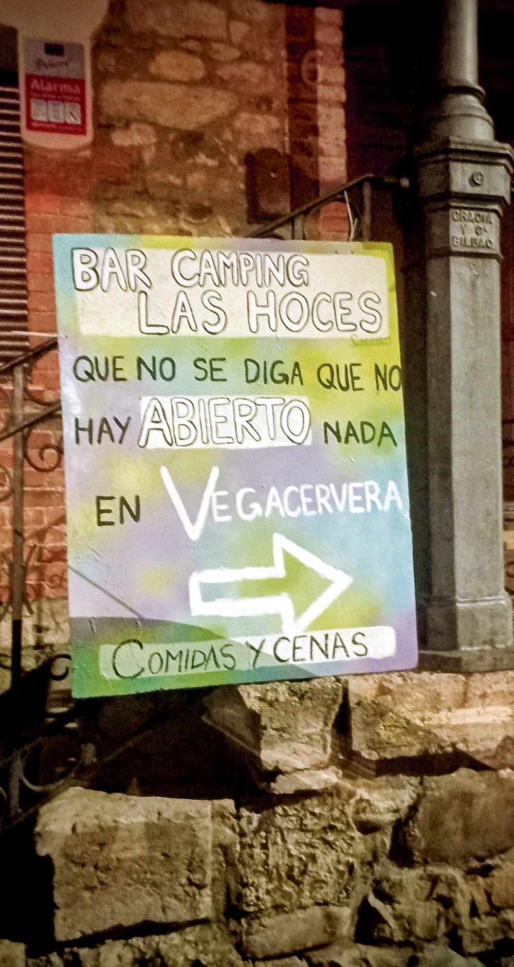 Imagen camping cartel (1) Imagen camping cartel (1)