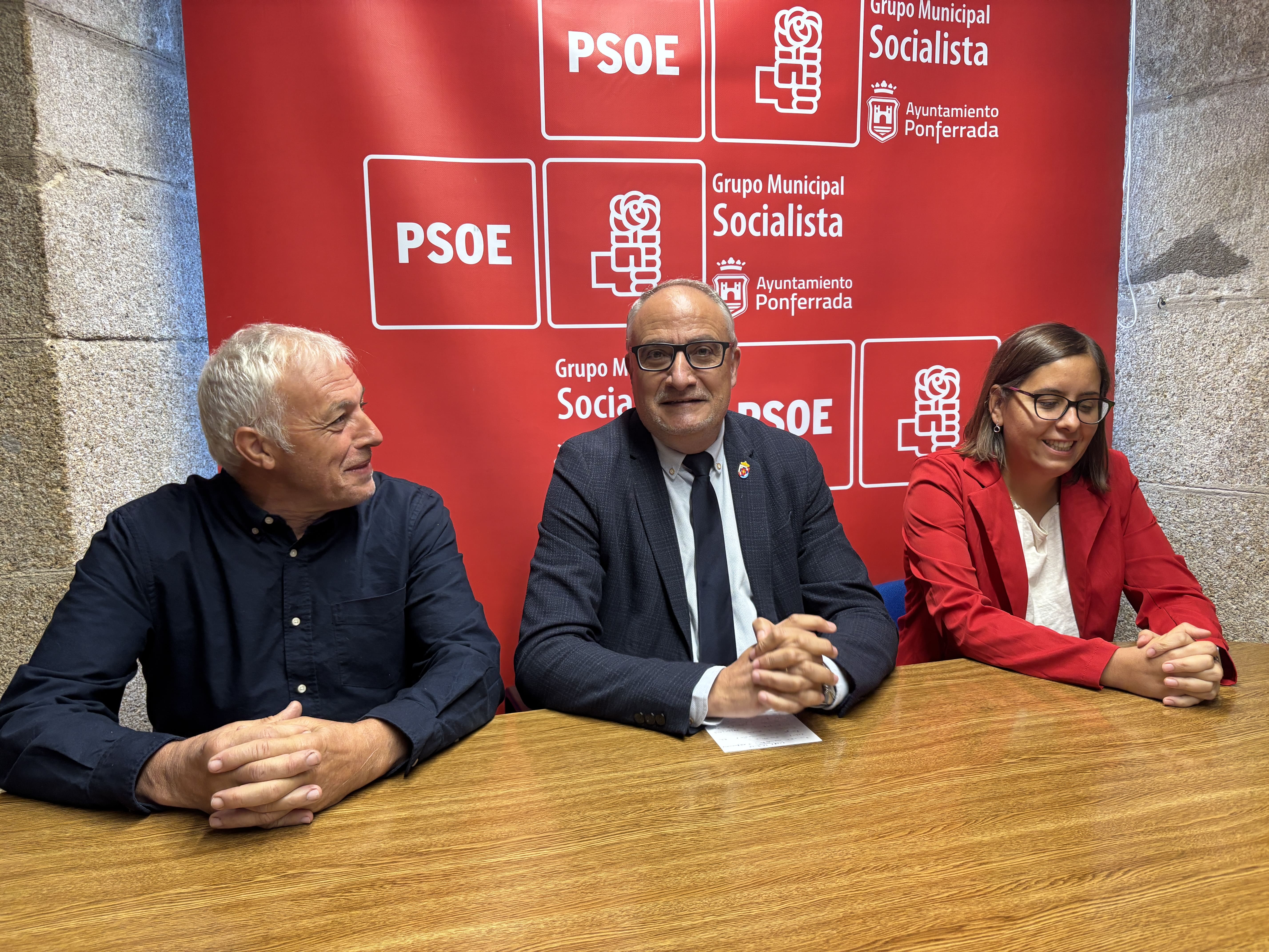 Equipo del PSOE de Ponferrada. | JAVIER FERNÁNDEZ