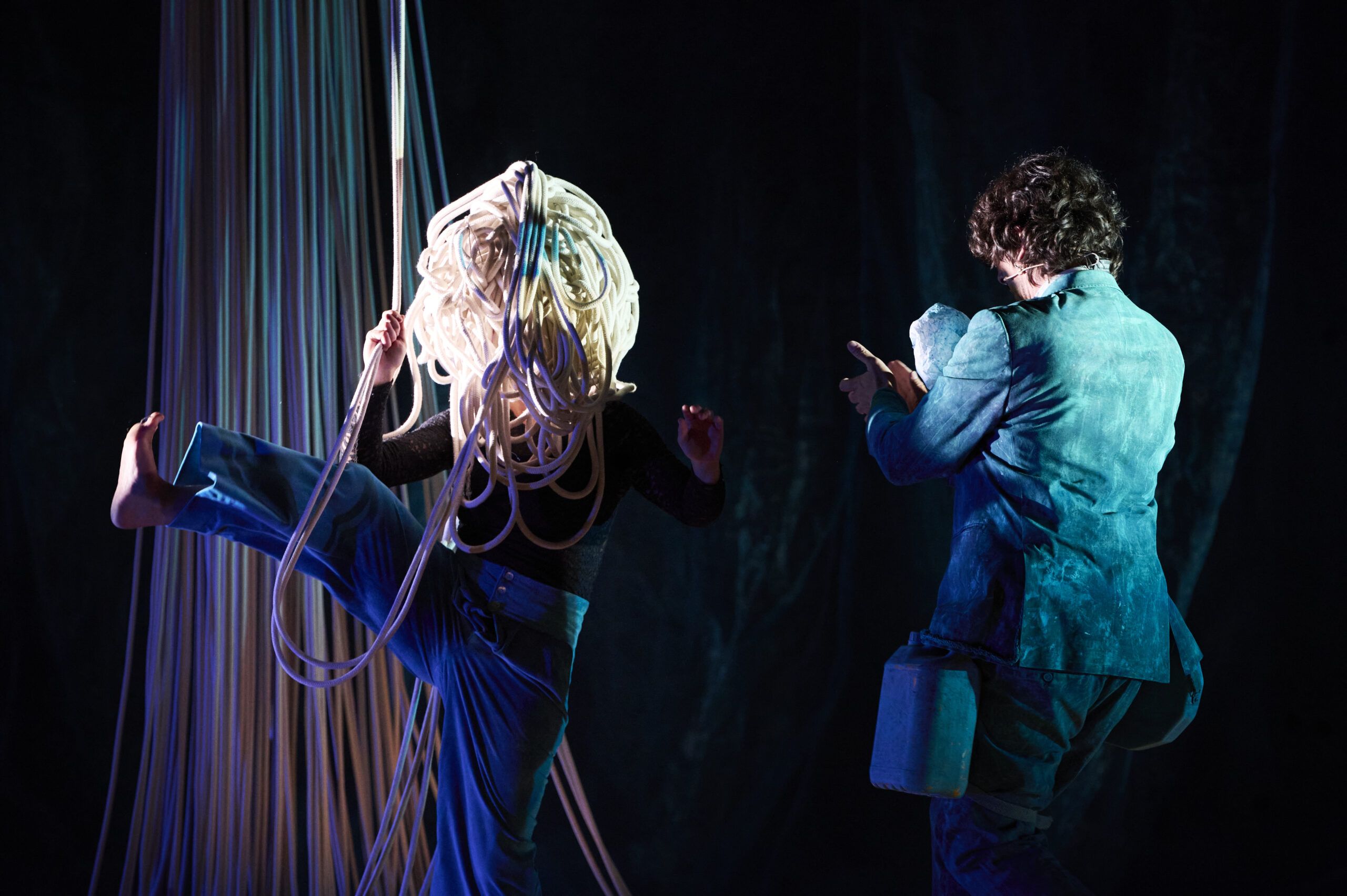 ‘Mar, o cómo sobrevivir a un tsunami’, de la compañía Rebe al Rebés, cerrará el Festival Sin Red.