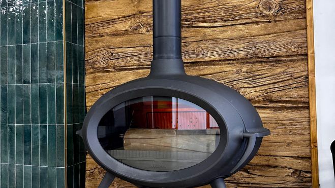 Disponen de una amplia variedad de chimeneas insertables, estufas de leña y de pellet. Disponen de una amplia variedad de chimeneas insertables, estufas de leña y de pellet.