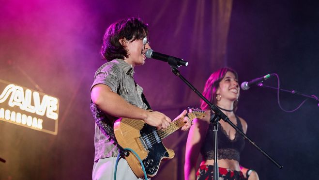 Marina y Teresa Iñesta forman el dúo cántabro Repion, que mañana ofrece sus melodías en el Palacio de Exposiciones de León.FACEBOOK DEL CONJUNTO