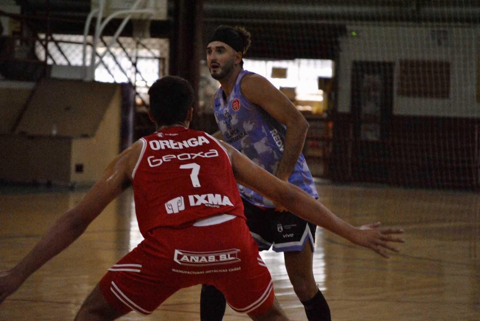 Un lance del choque entre Ponferrada y Cultural. | BALONCESTOSDP