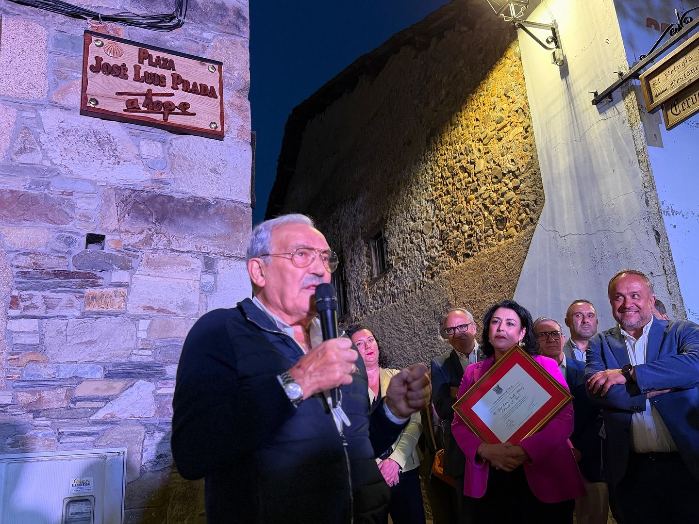 José Luis Prada, Hijo Predilecto de Cacabelos. | PRADA A TOPE