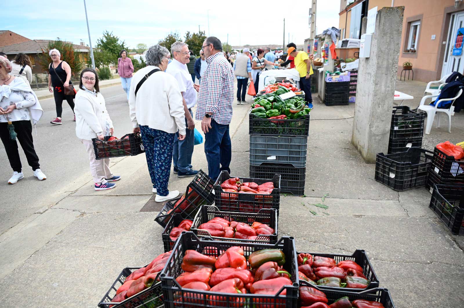 La mejor feria del pimiento de España triunfa en Fresno de la Vega