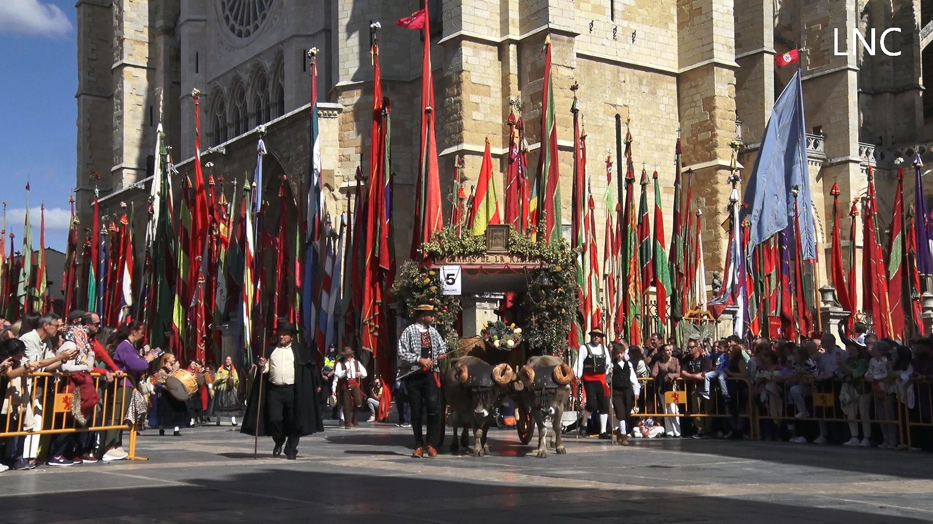 "Orgullo de mi tierra, bandera de León": Un domingo para celebrar la provincia