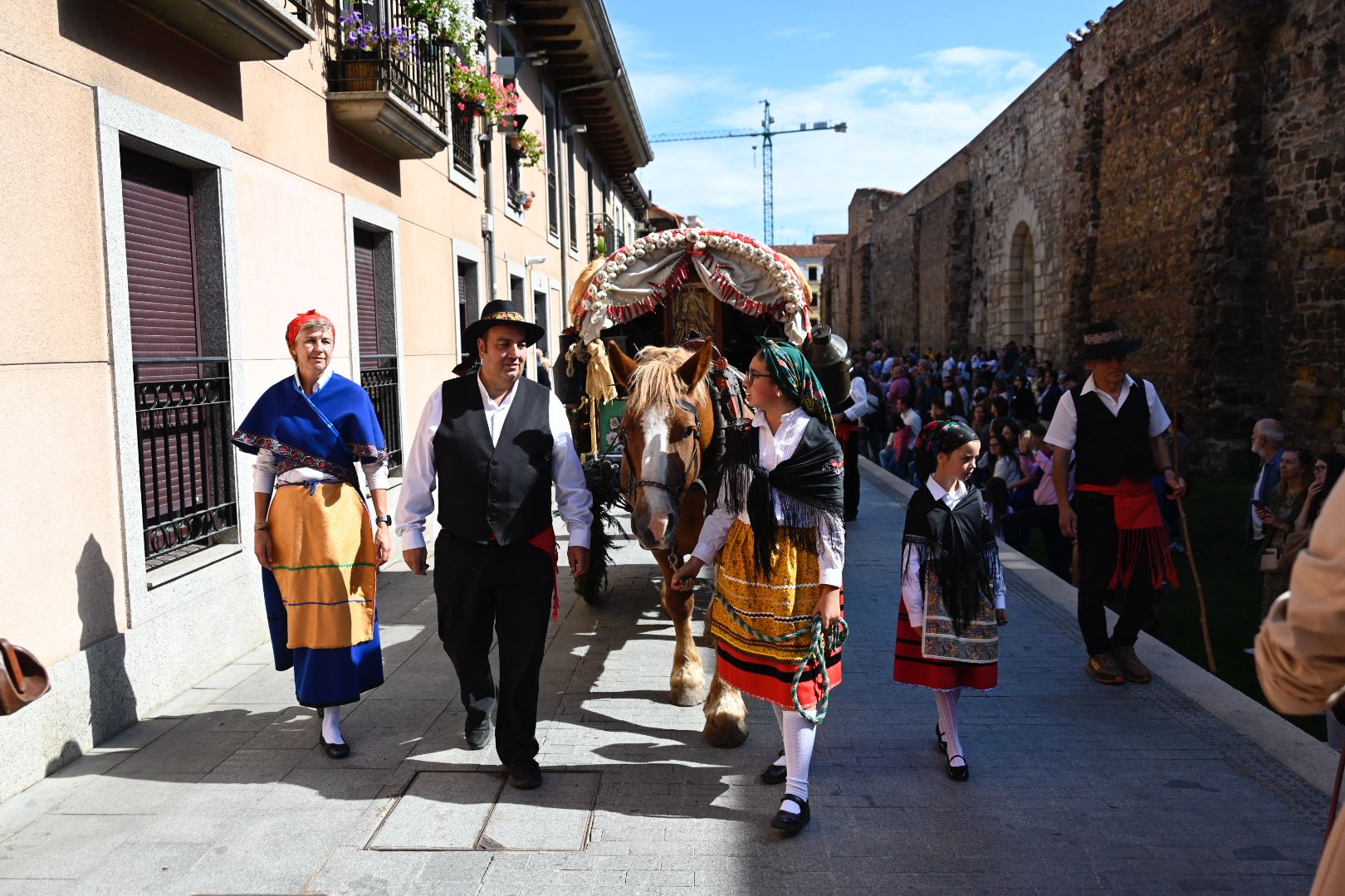 El desfile y concurso de carros engalanados