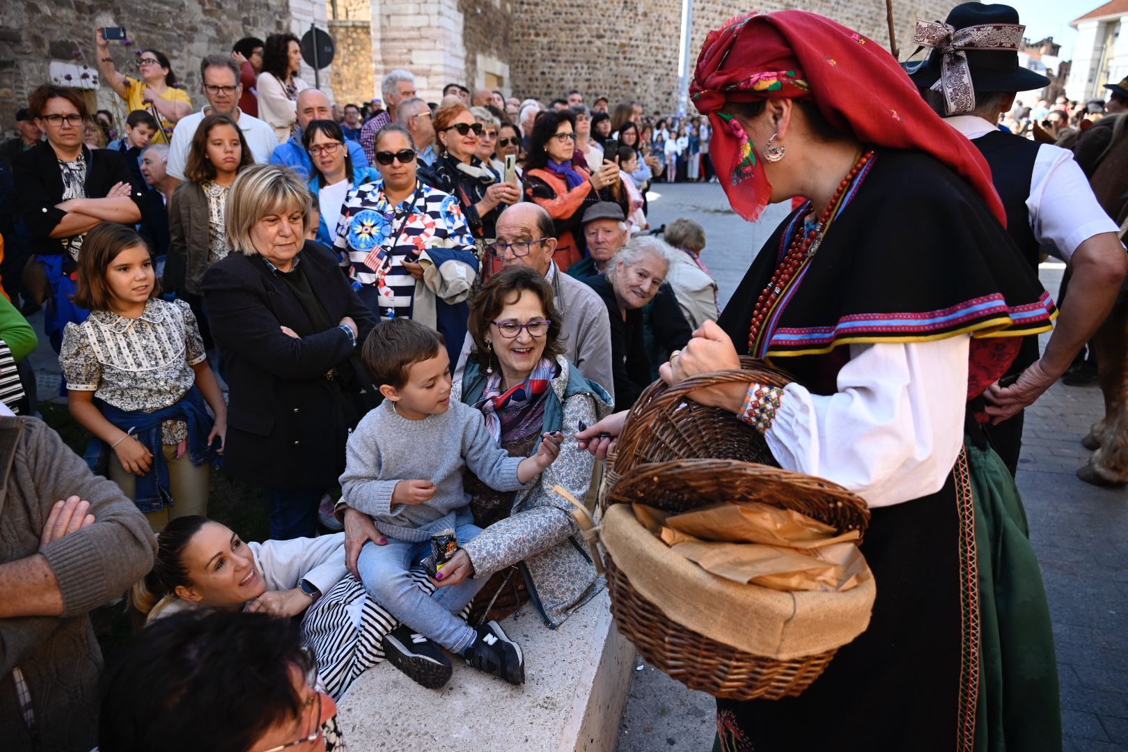 El desfile y concurso de carros engalanados