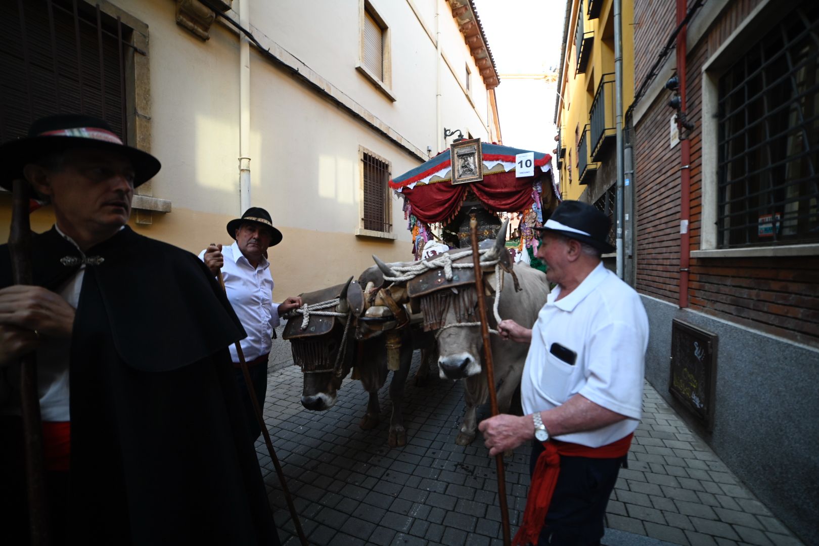 El desfile y concurso de carros engalanados