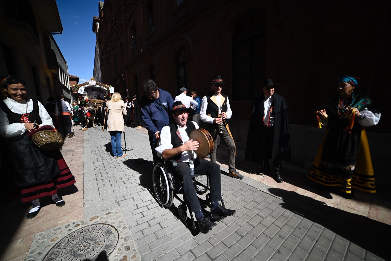El desfile y concurso de carros engalanados