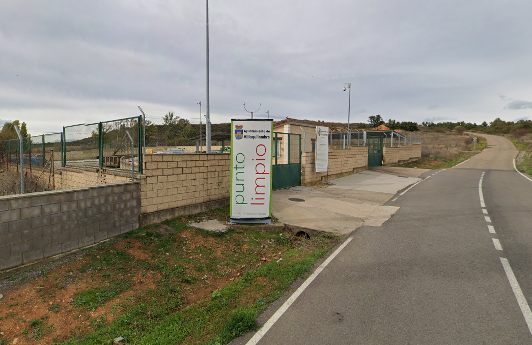 Punto limpio municipal de Villaquilambre, ubicado en Navatejera. | L.N.C.