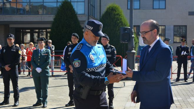 día polis galardon día polis galardon