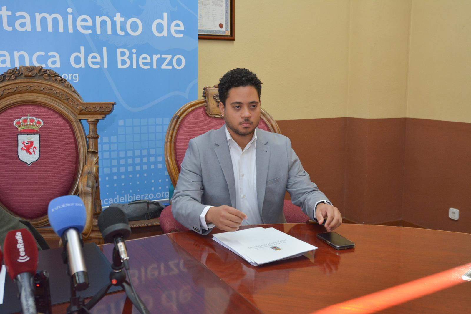 Batista en el último pleno en el que se dio cuenta de su dimisión. | MAR IGLESIAS