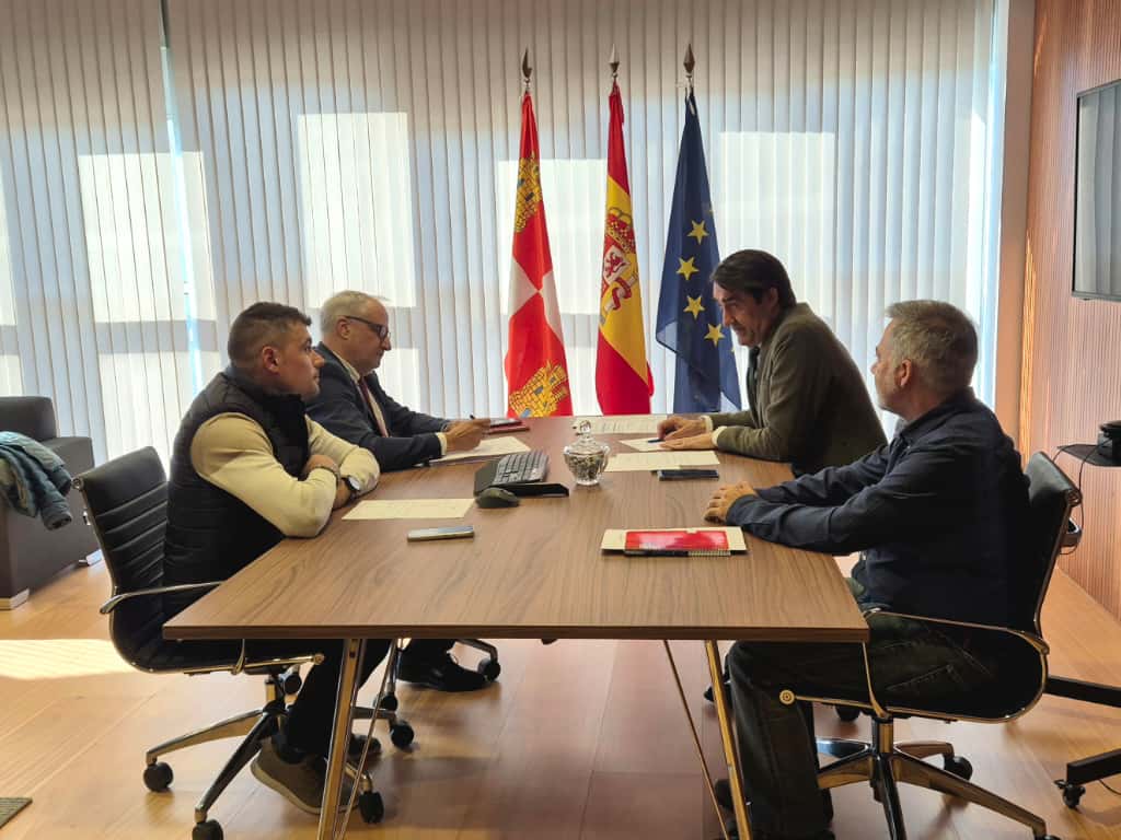 Reunión con el consejero del presidente del Consejo Comarcal. 