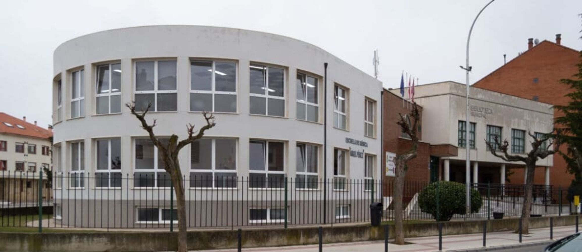  Escuela Municipal de Música de Valverde de la Virgen 'Ángel Pérez'  | L.N.C.
