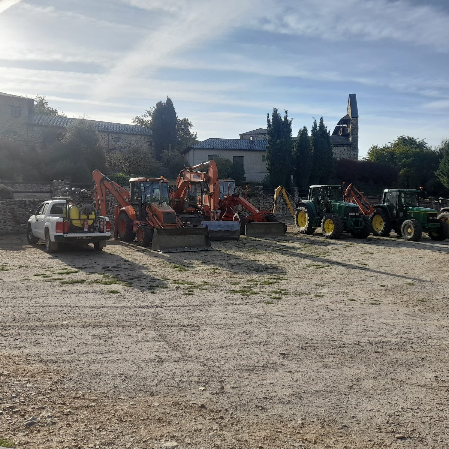 Maquinaria contraincendios en Carracedelo. | MAR IGLESIAS