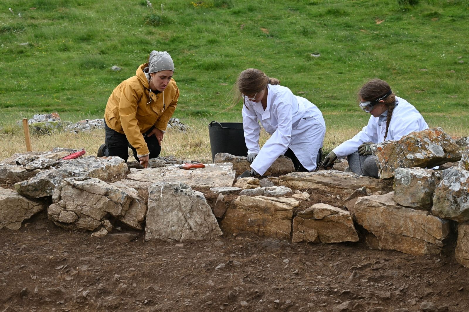 Estudiantes de secundaria que forman parte del programa científico del CSIC | L.N.C. Estudiantes de secundaria que forman parte del programa científico del CSIC | L.N.C.