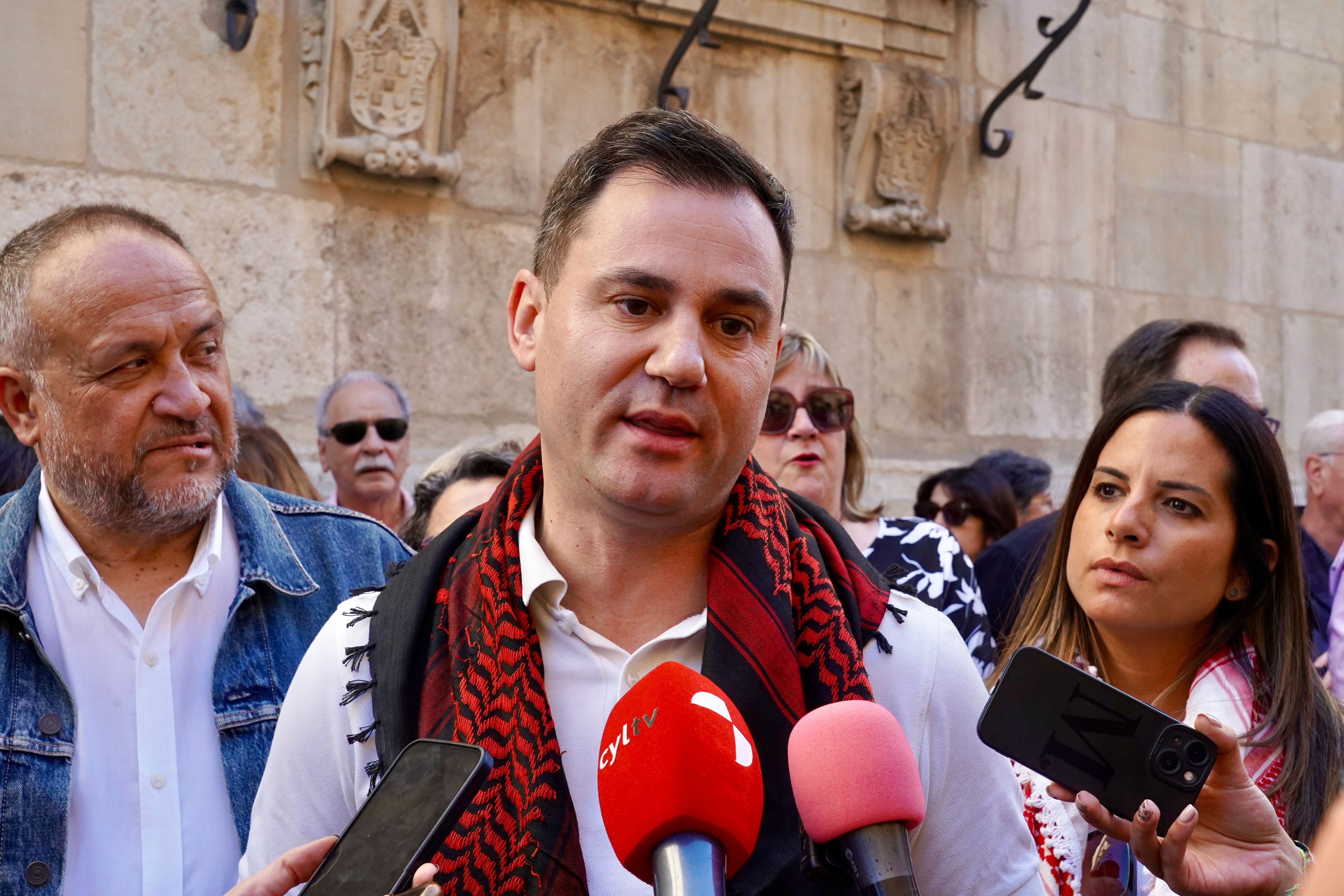 El secretario provincial del PSOE en León, Javier Cendón. | ICAL