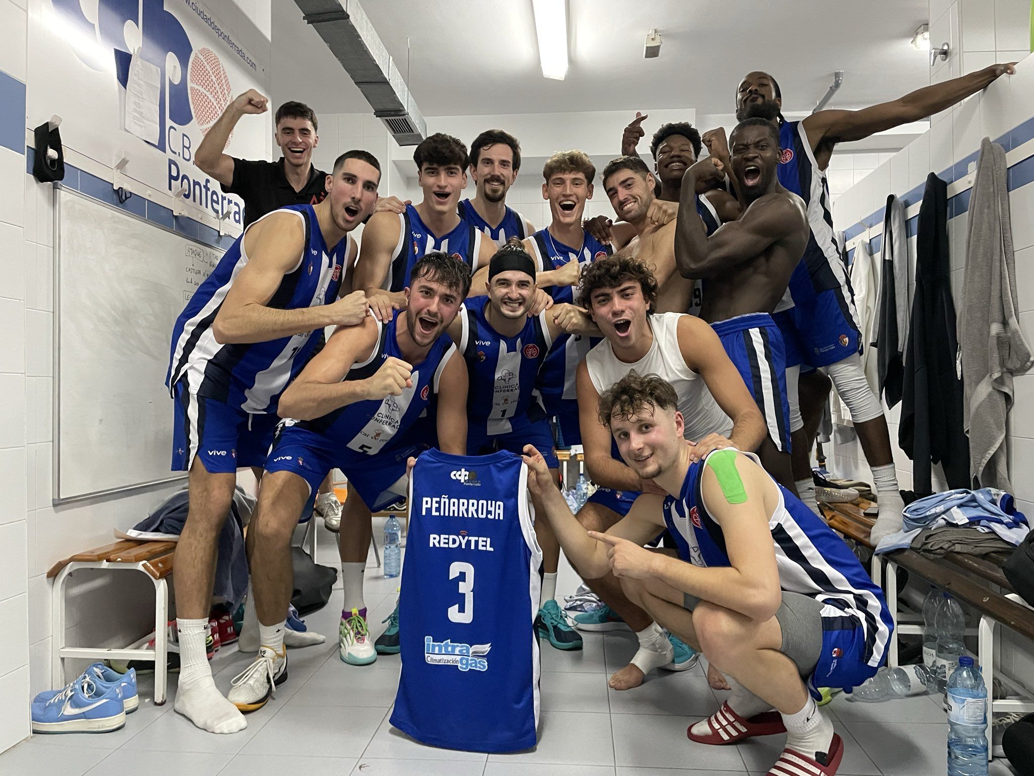 El Clínica Ponferrada comienza la temporada como la terminó en el Lydia Valentín, con victoria CPSDP