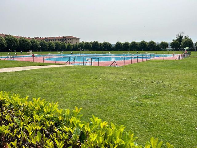 Imagen de las piscinas exteriores de La Palomera. | L.N.C.