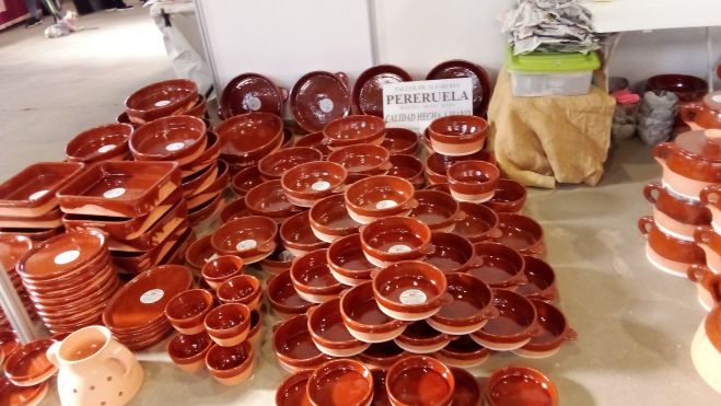 Mercado artesano, agroalimentario y talleres durante la XXV Feria Tradicional. E. NIÑO