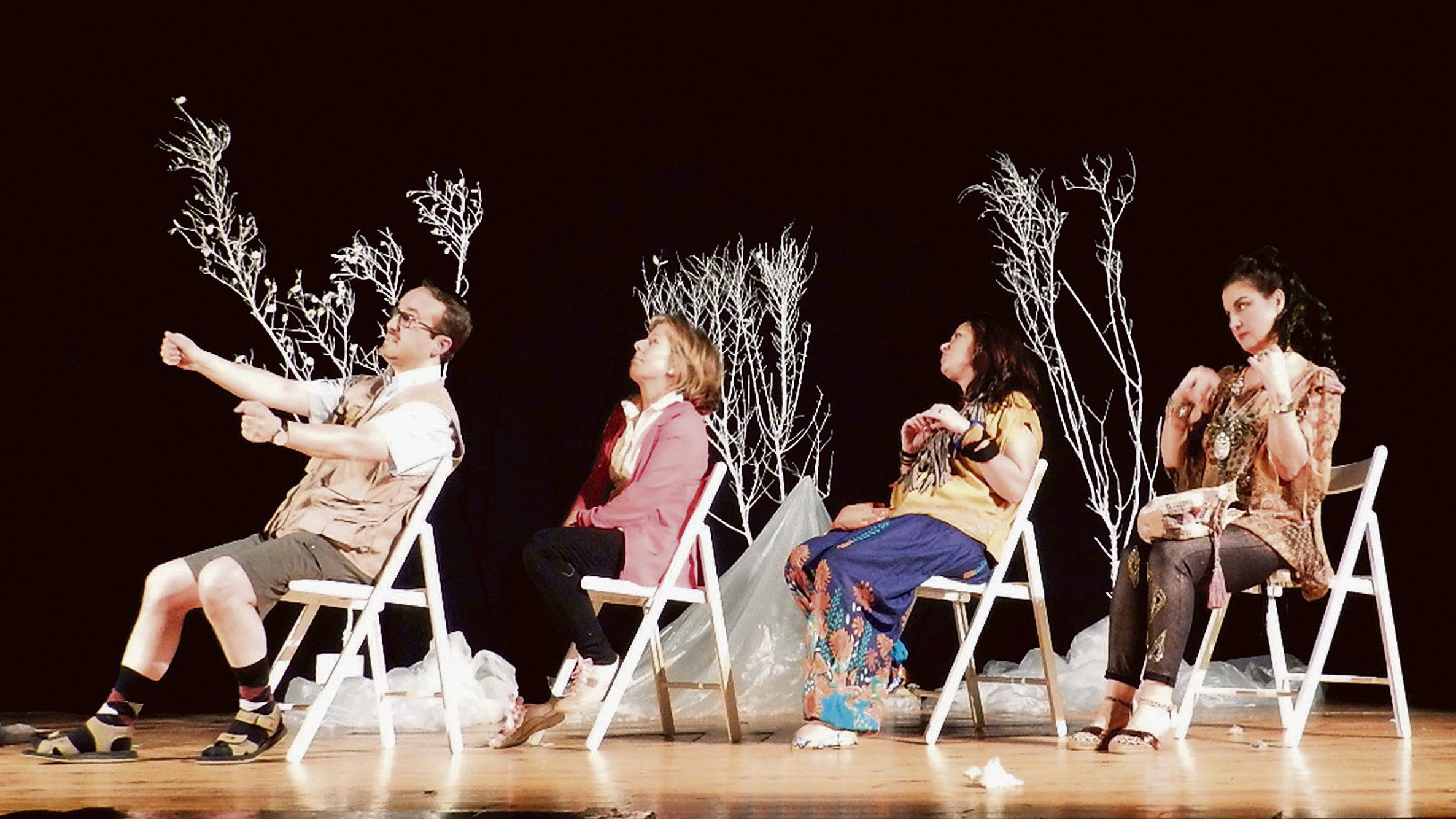 El grupo ‘Retranka Teatro’ en la representación de su obra ‘Auto’.| L.N.C