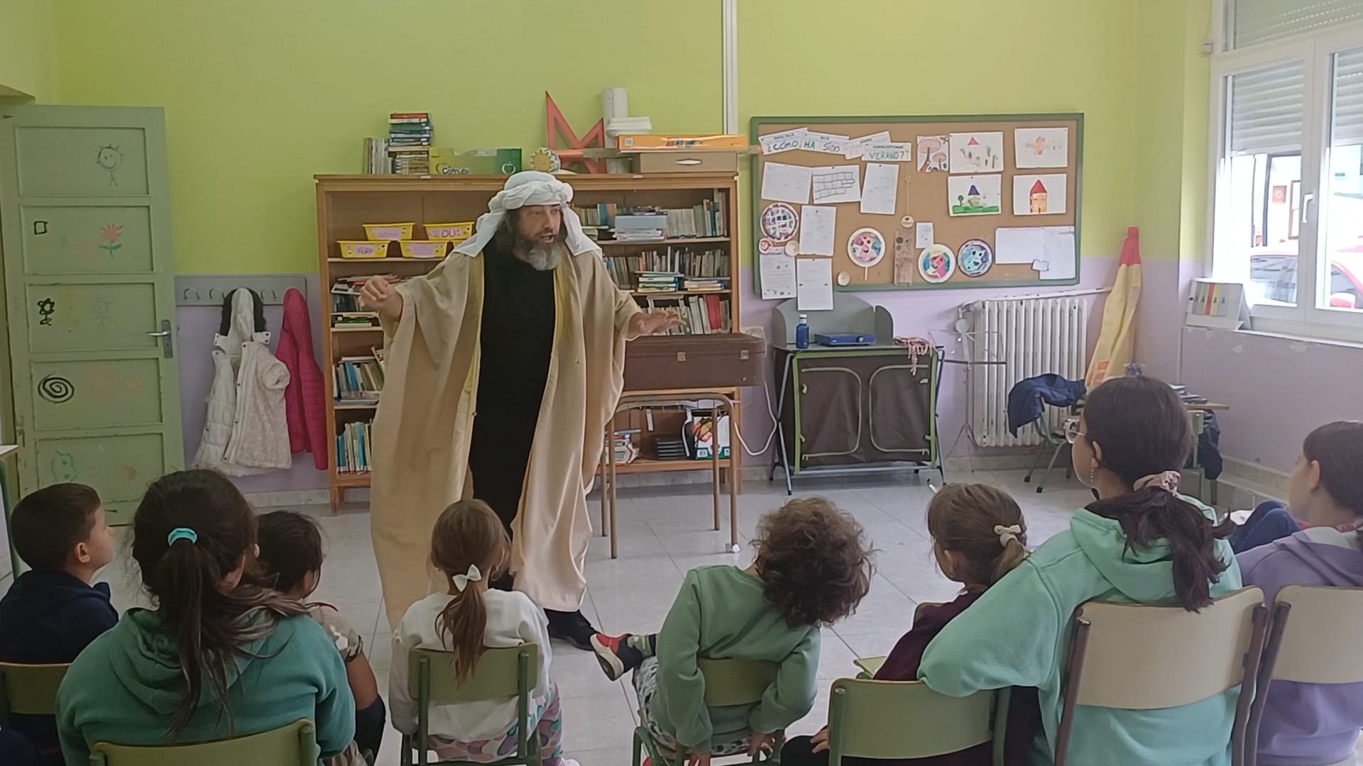 Una imagen del cuenta cuentos. | L.N.C.