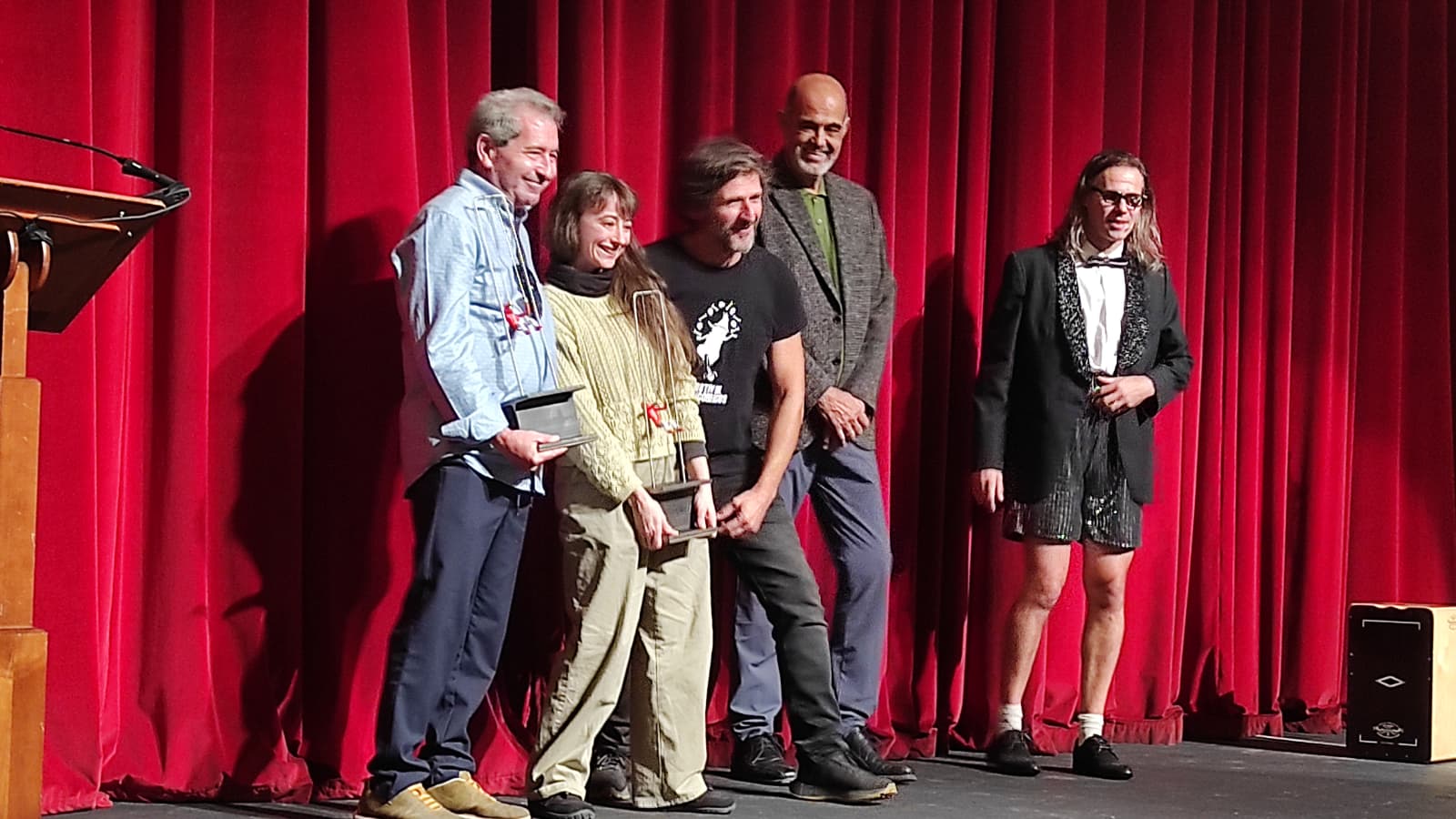 Entrega del premio al Teatro Bergidum.