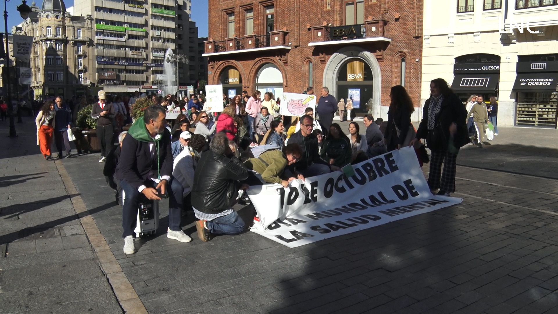Un instante de la Marcha por el Día de la Salud Mental 2025. | L.PASTORIZA