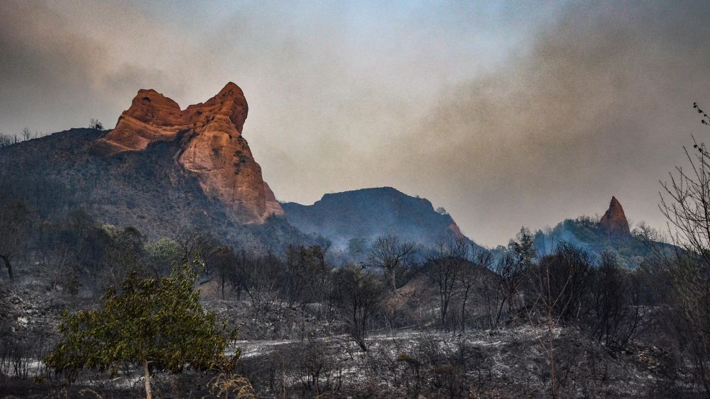 Incendio de agosto en el paraje de Las Médulas, cuya superficie resultó afectada en un 70%. | CEDIDA POR QUINITO - EBD
