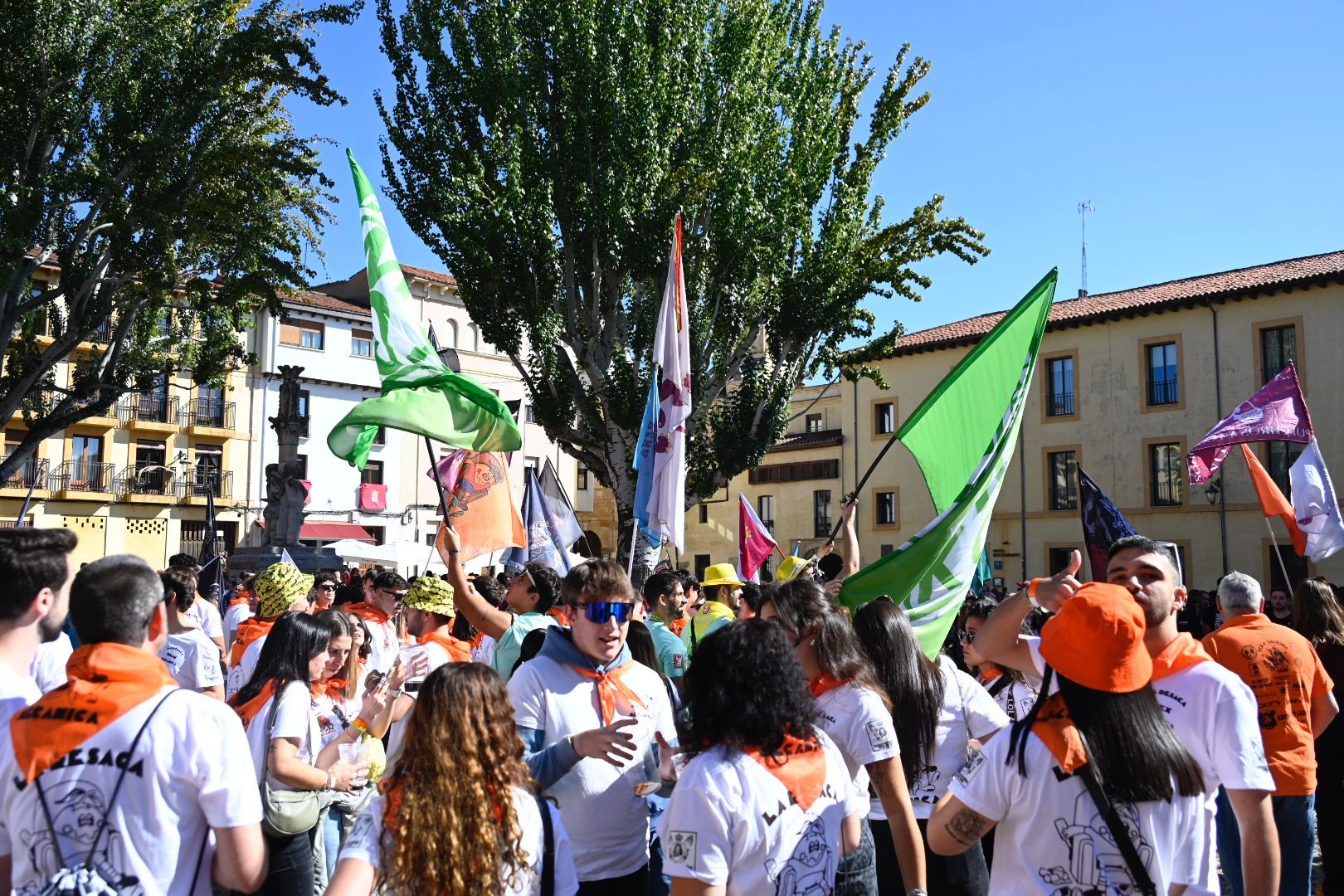 Celebración del Día de las Peñas en León. | SAÚL ARÉN