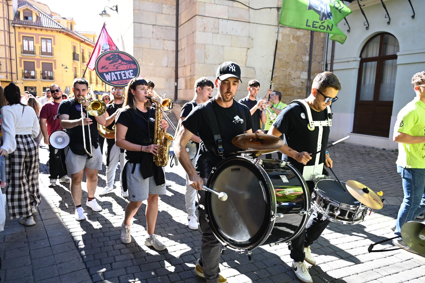 Celebración del Día de las Peñas en León. | SAÚL ARÉN
