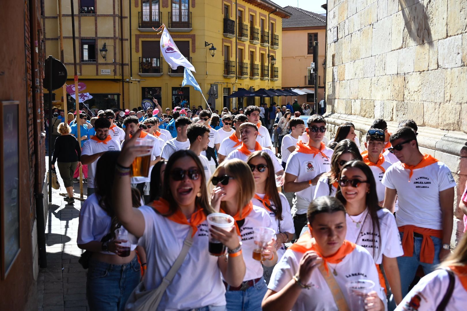Celebración del Día de las Peñas en León. | SAÚL ARÉN