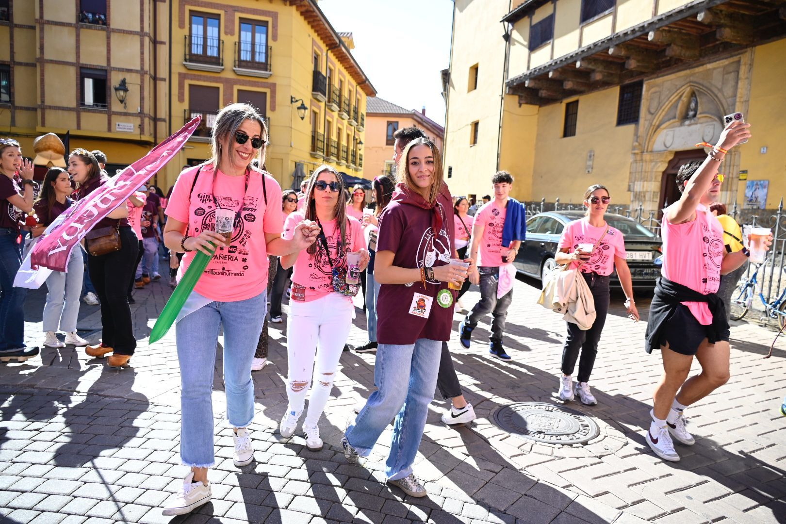 Celebración del Día de las Peñas en León. | SAÚL ARÉN