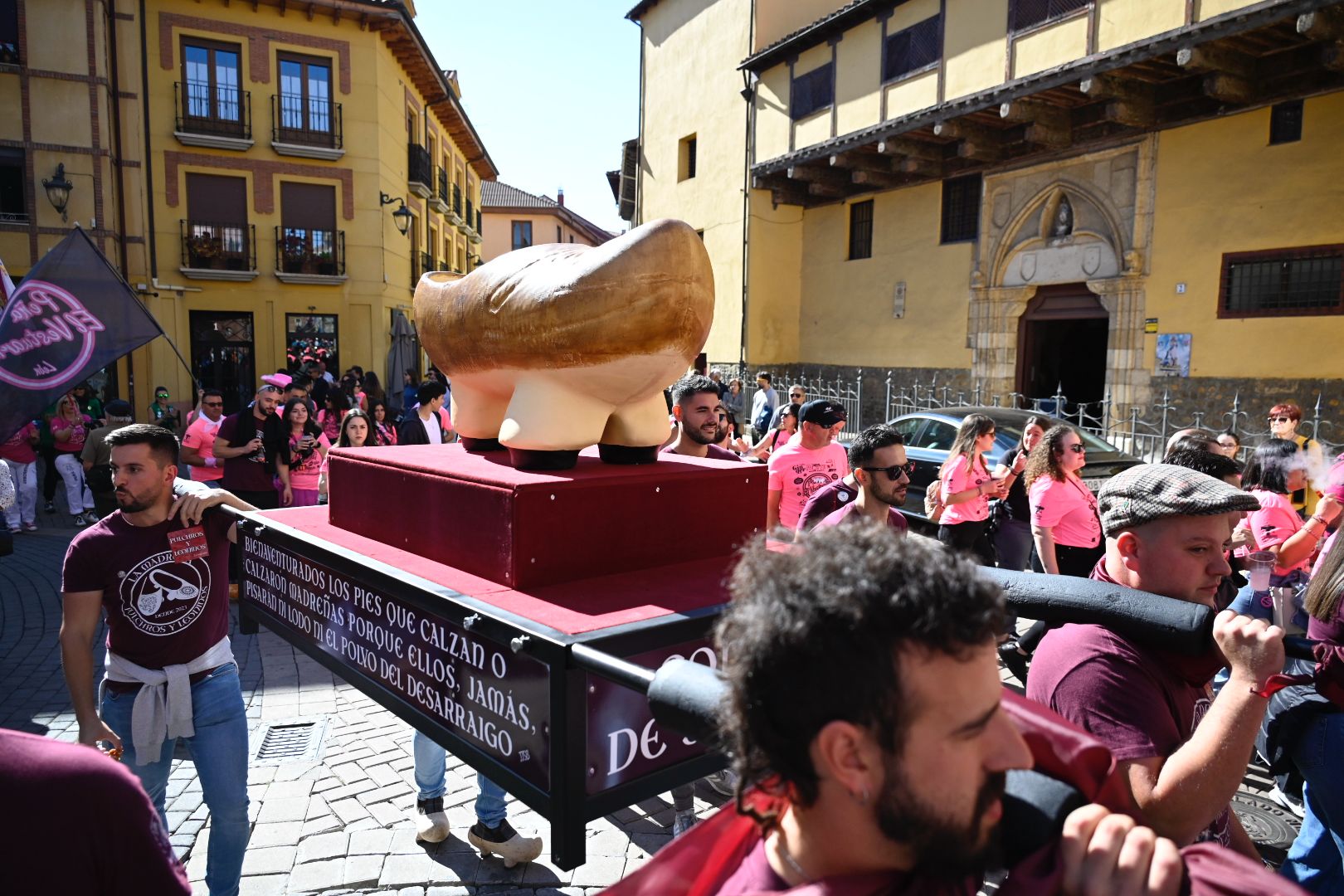 Celebración del Día de las Peñas en León. | SAÚL ARÉN