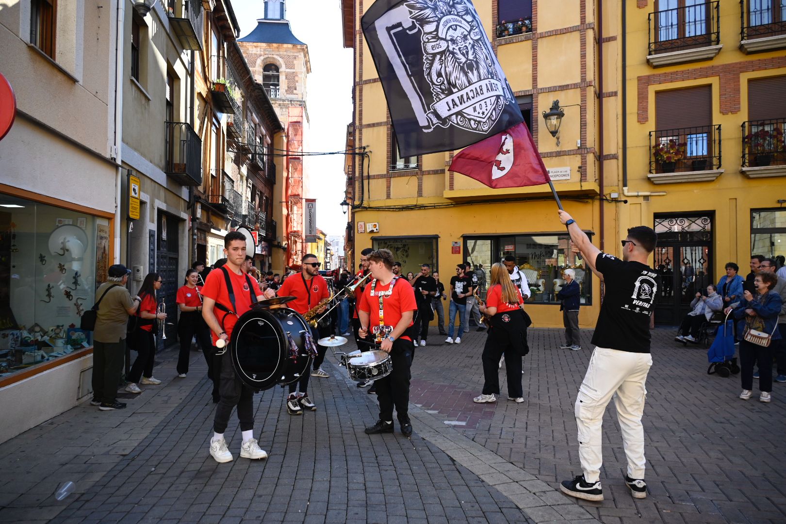 Celebración del Día de las Peñas en León. | SAÚL ARÉN