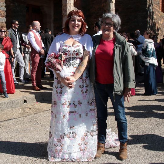 Antonio y María Albina, dos novias separadas por cuatro décadas. | PEIO GARCÍA