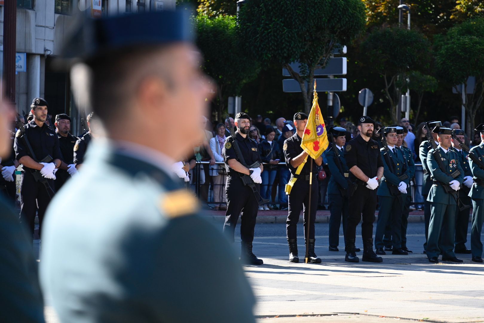 La Guardia Civil de León rinde honores a su patrona. | SAÚL ARÉN