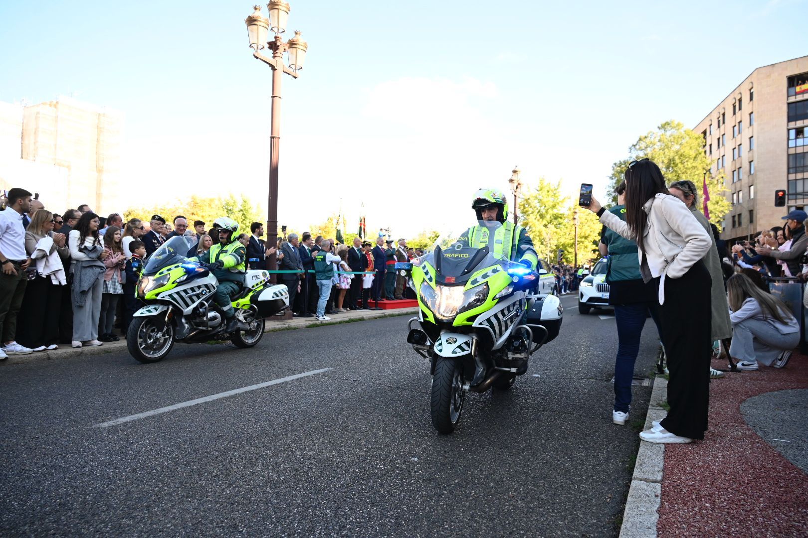 La Guardia Civil de León rinde honores a su patrona. | SAÚL ARÉN