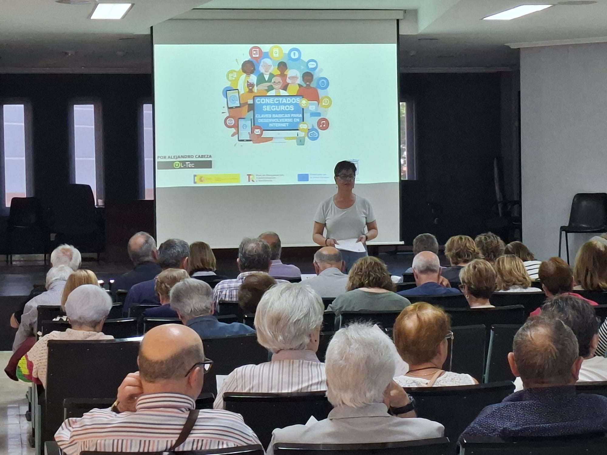 Una de las formaciones del programa CyL Digital celebradas con anterioridad en La Bañeza. | L.N.C. Una de las formaciones del programa CyL Digital celebradas con anterioridad en La Bañeza. | L.N.C.