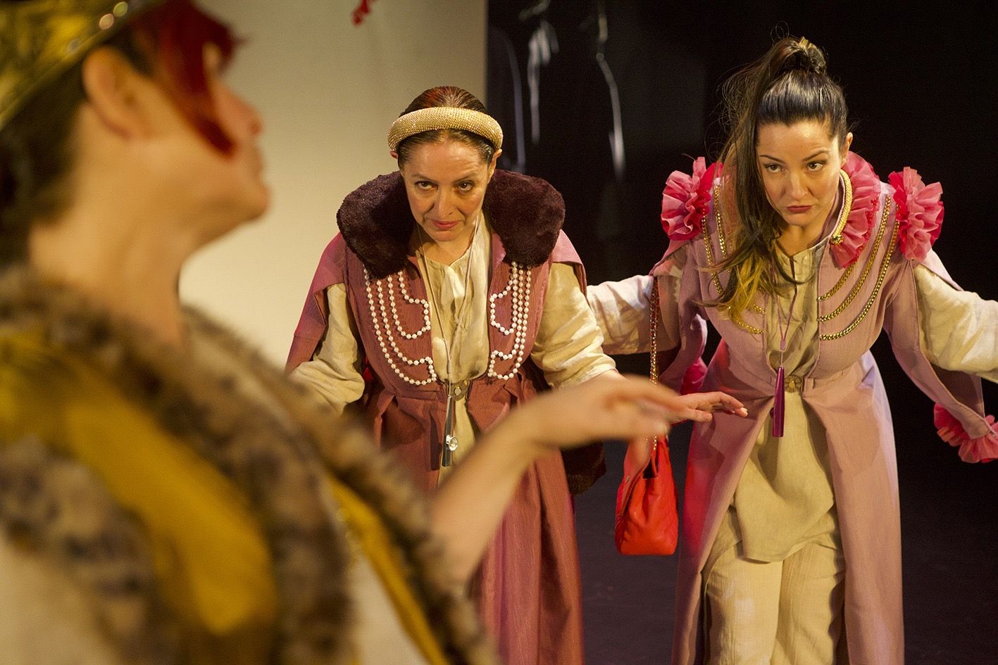 Una escena de la obra de teatro ‘La reina brava’, que este miércoles llega al Auditorio de León. | L.N.C.