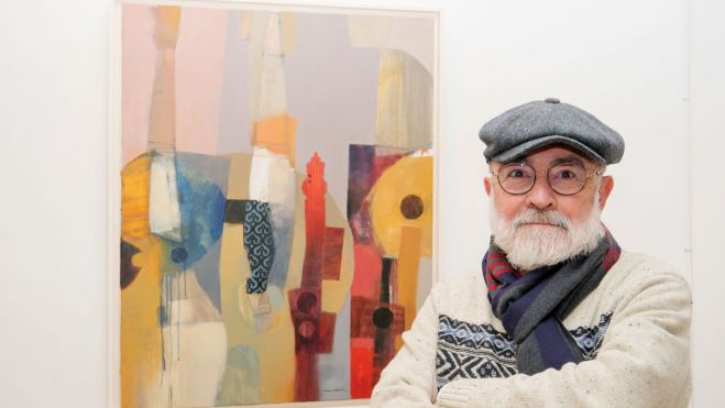 Antonio San Martín ante su obra titulada Adagio